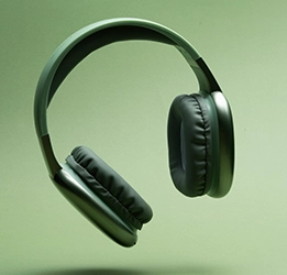Earphones & Headphones